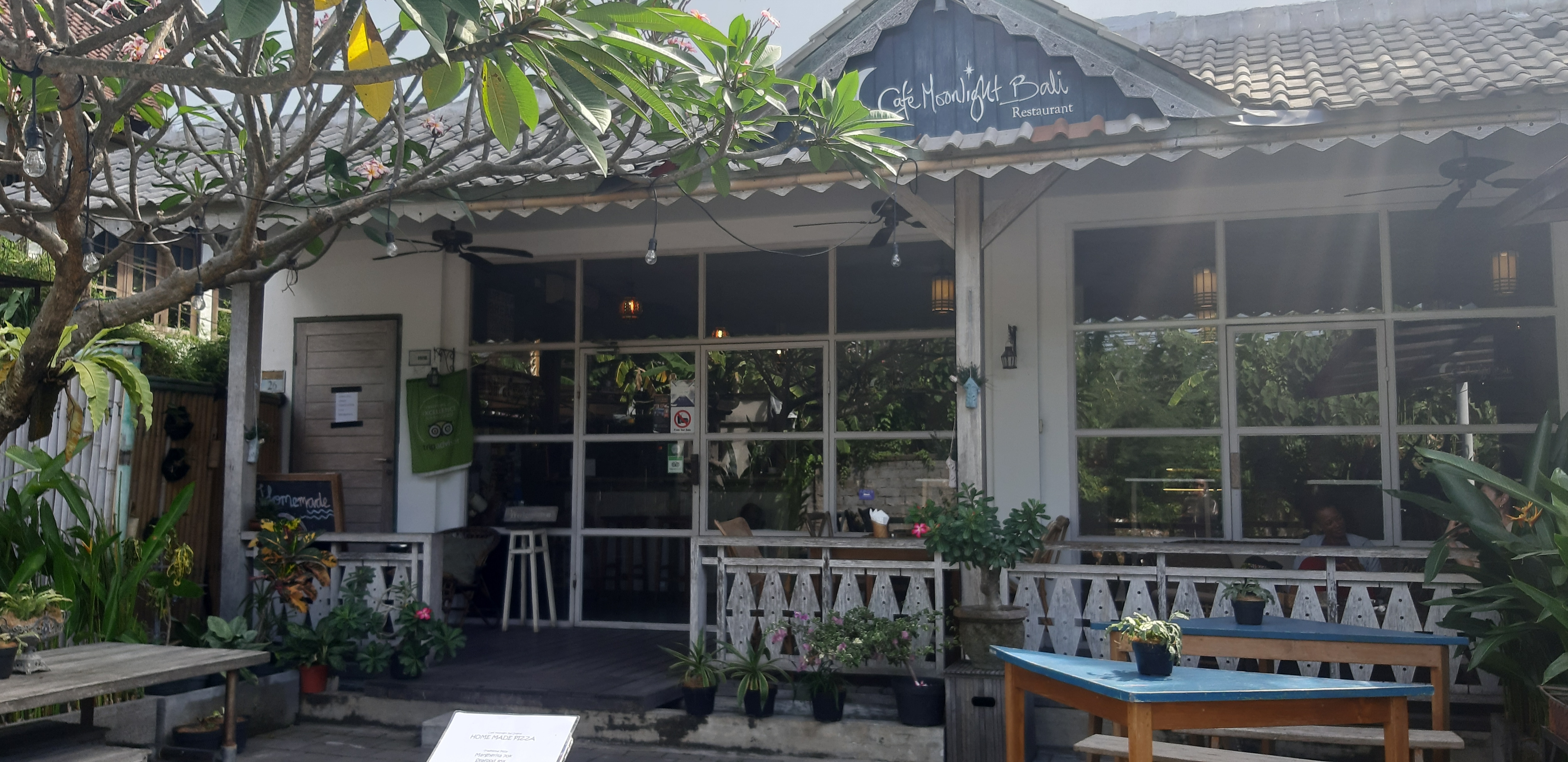 Restaurante Café Moonlight Bali